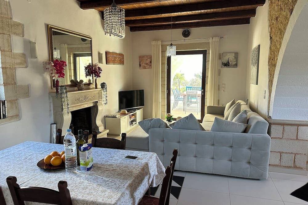 Foto 11 von 30: Exklusive Villa mit herrlichem Blick auf das Meer und die weißen Berge und Internetzugang
