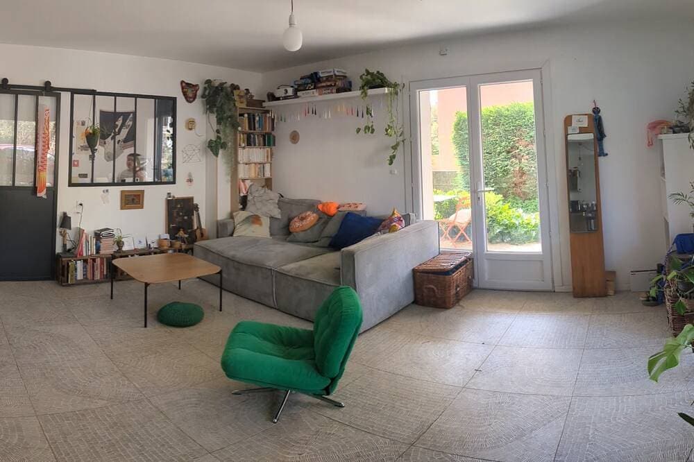 Garden apartment 5 minutes from the sea 1