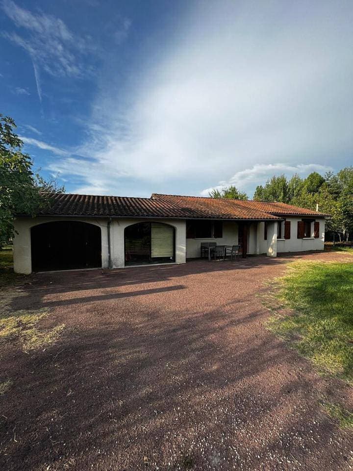 Foto 9 von 17: Three-Bedroom House
