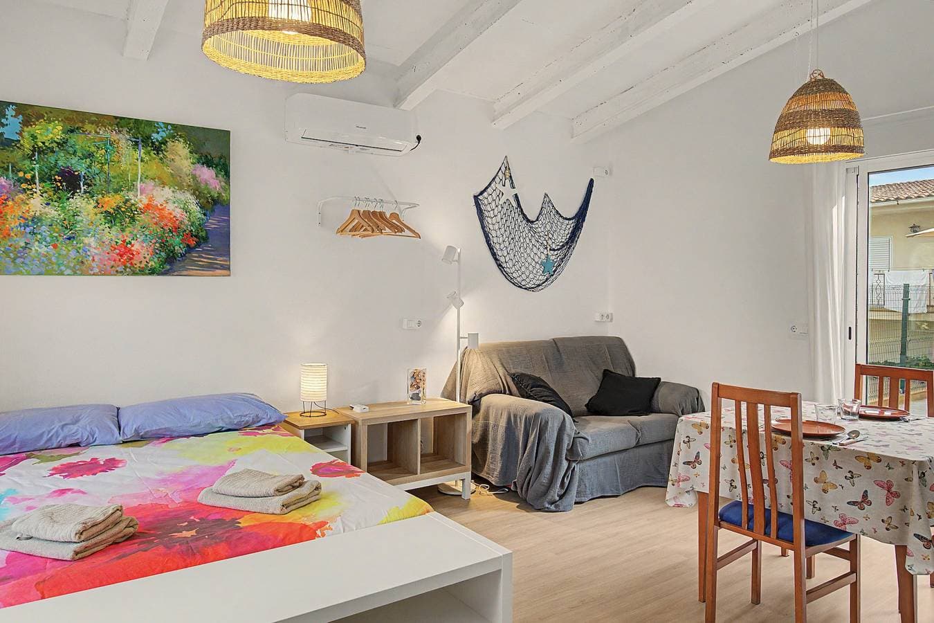 Apartment 'Loft Antic Plankton - Masos De Pals' mit Bergblick, WLAN und Klimaanlage