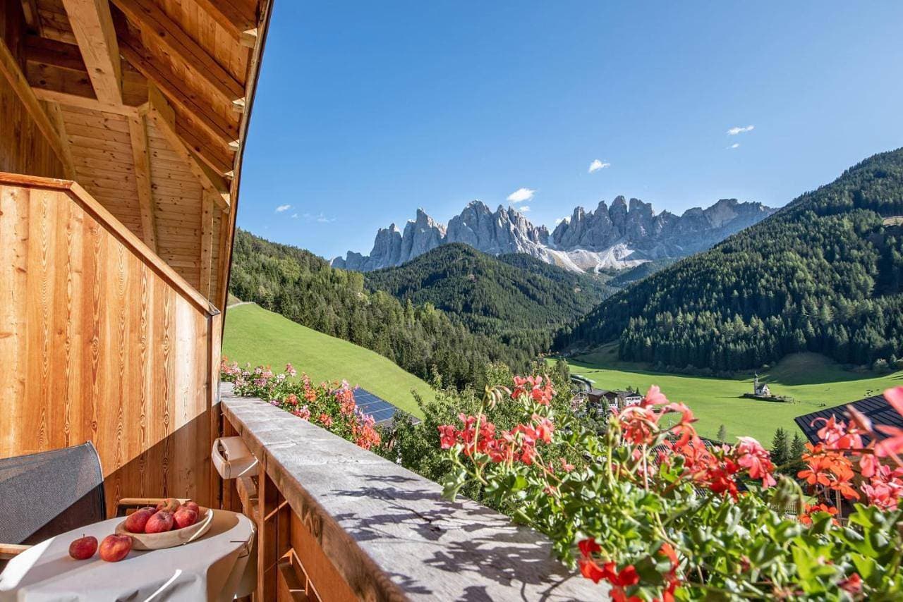 Foto 3 von 19: One-Bedroom Apartment with Balcony and Mountain View