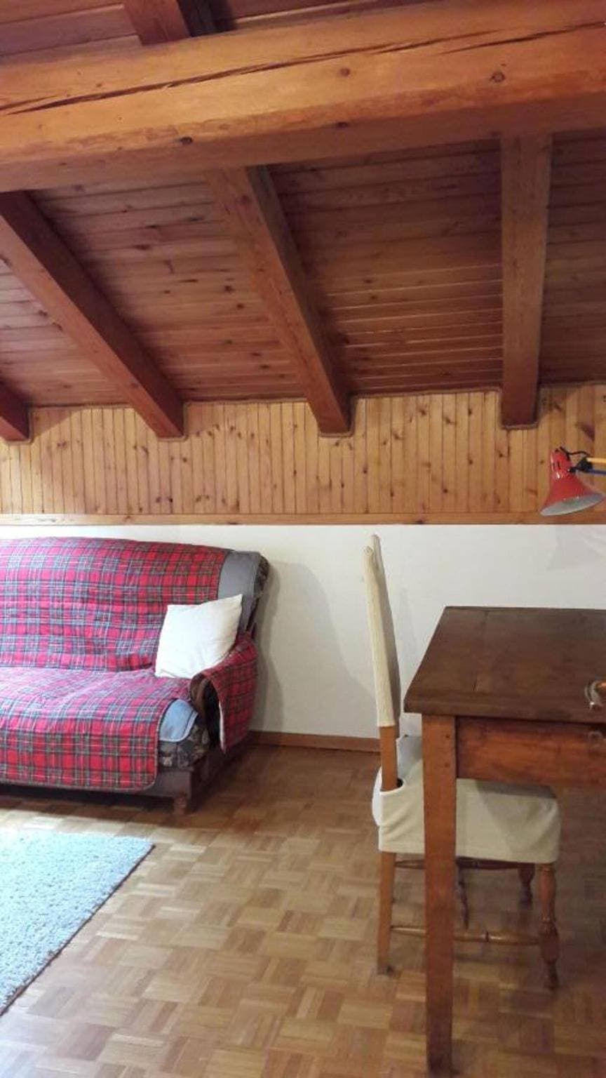 Foto 12 von 24: Ferienwohnung 'Mansarda Le Chateau' mit Bergblick, Gemeinschaftsgarten und Wi-Fi