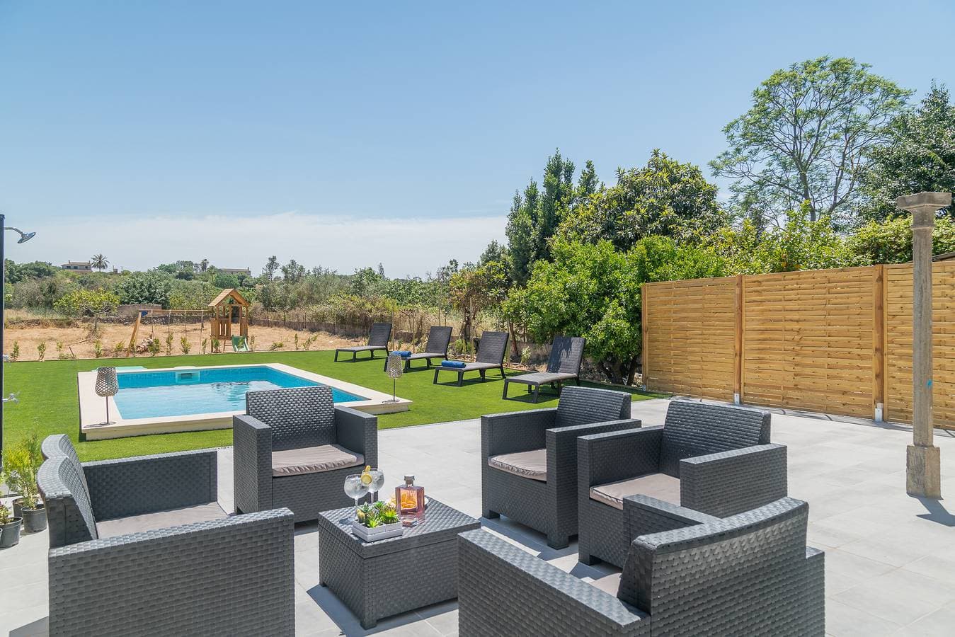 Foto 4 von 28: Ferienhaus für 8 Personen mit Terrasse