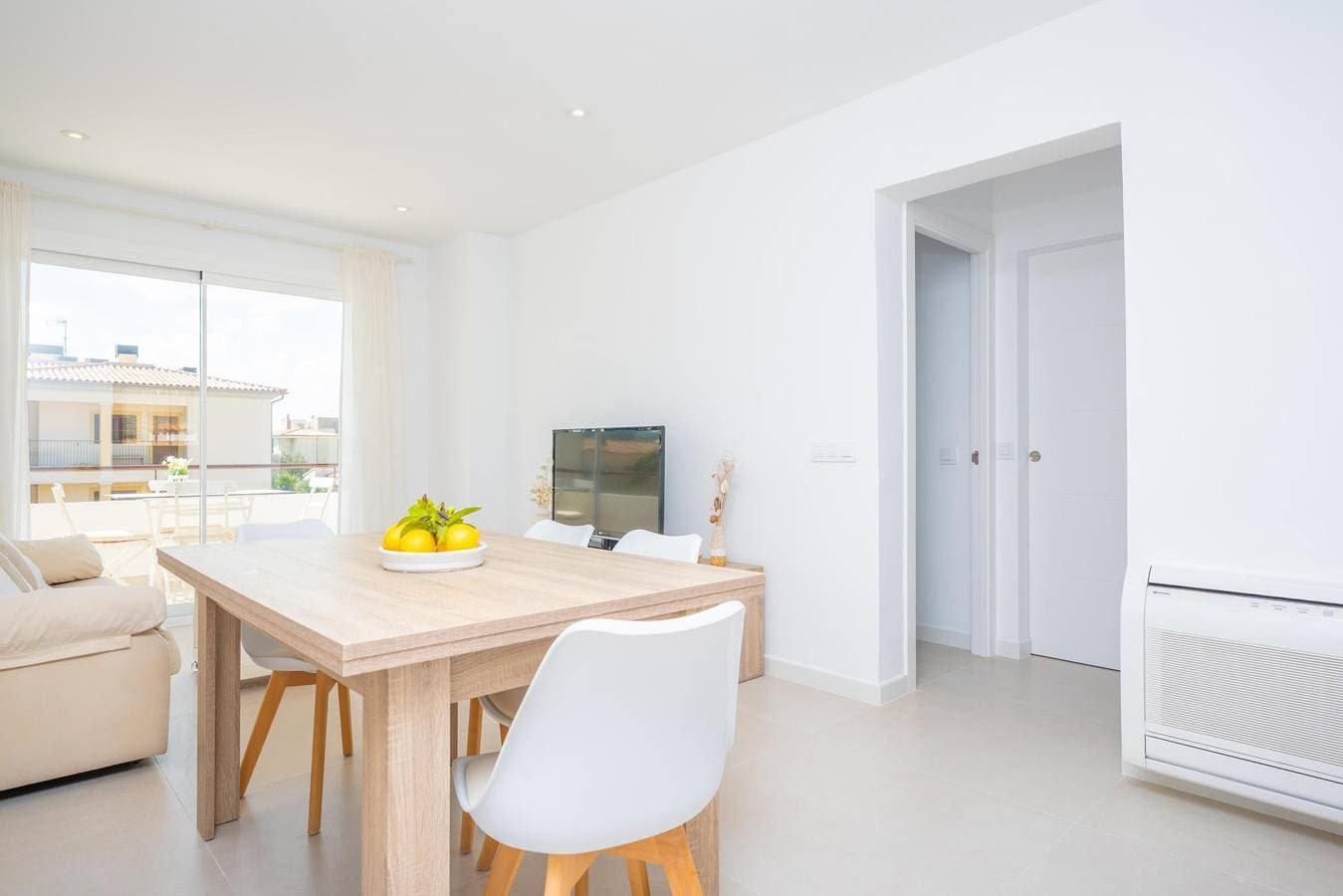 Foto 11 von 24: La Llimona - Gemütliche Wohnung nur wenige Meter vom Strand von Port de Pollença entfernt. Wifi gratis.