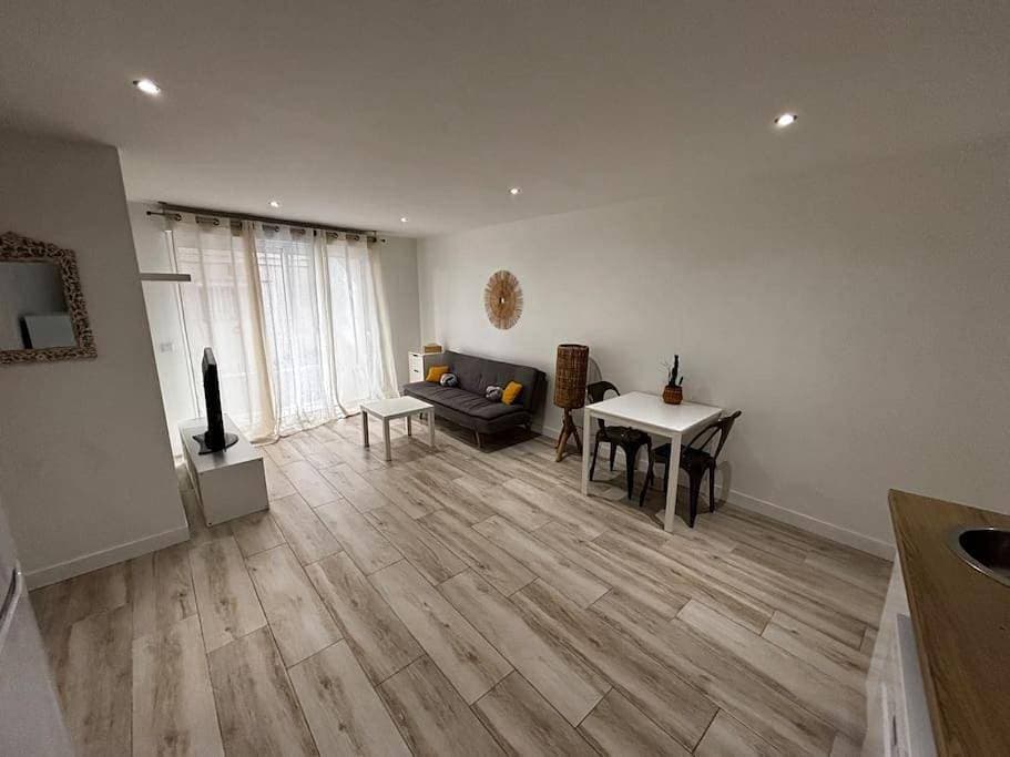 Foto 5 von 6: One-Bedroom Apartment