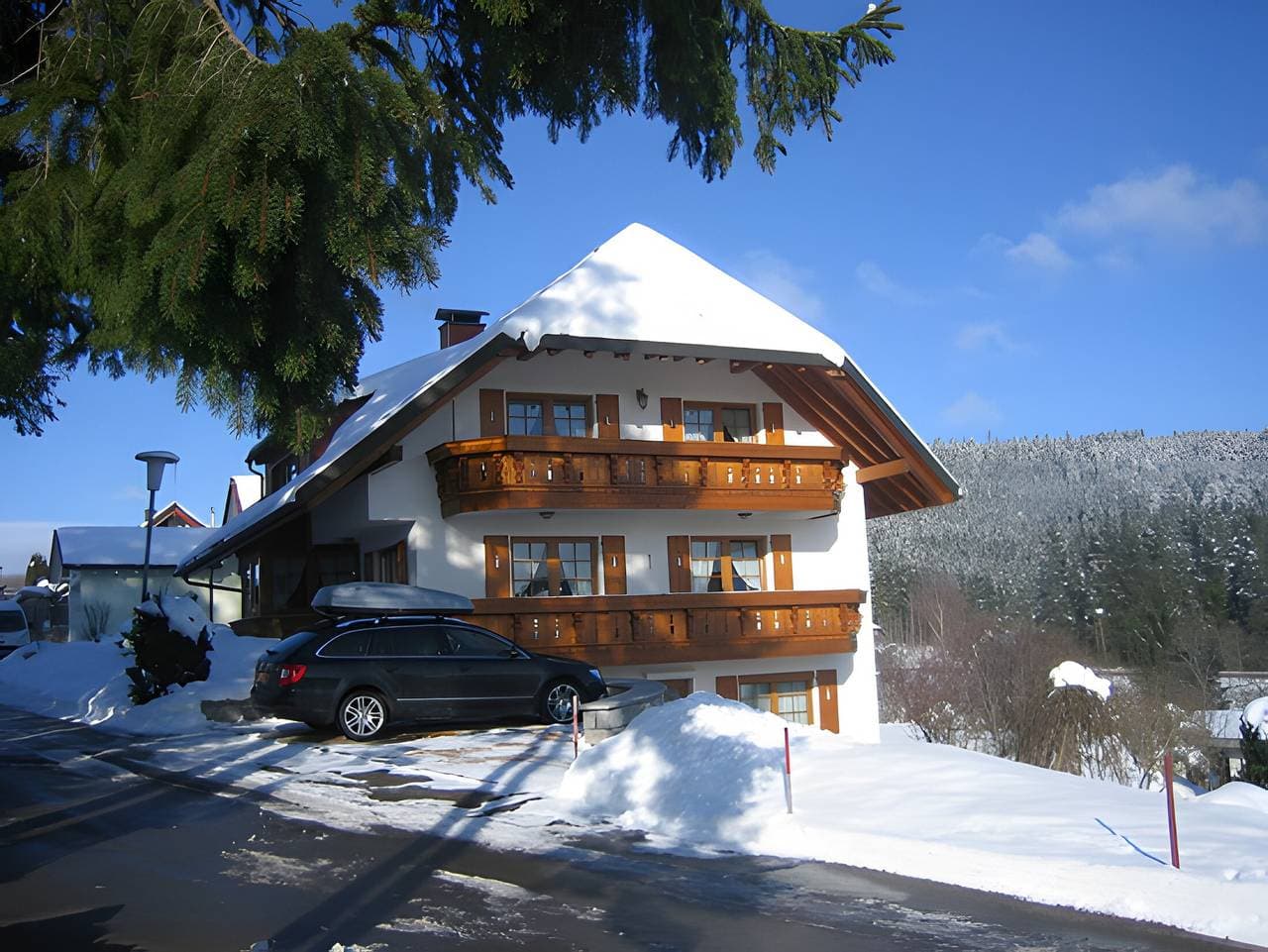 Foto 4 von 17: Studio '2, 36qm' mit Bergblick, Gemeinschaftsterrasse und Wi-Fi