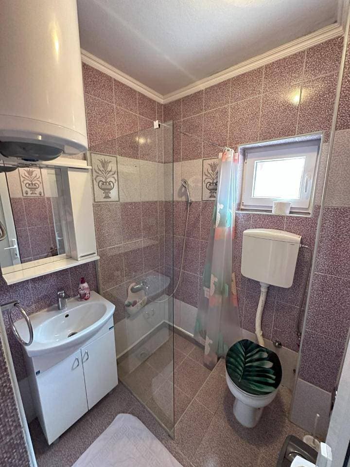 Foto 11 von 11: Triple Room with Private Bathroom
