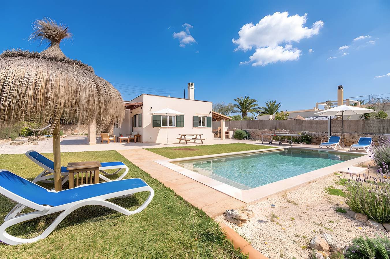 Foto 5 von 33: Villa 'Las Estrellas Cala Llombards' mit Meerblick, Wi-Fi und Klimaanlage
