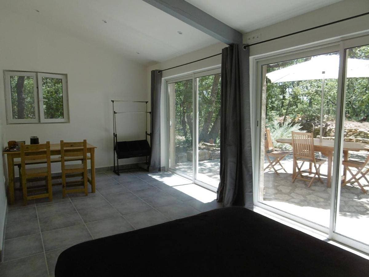 Foto 2 von 5: Double Room with Private Bathroom