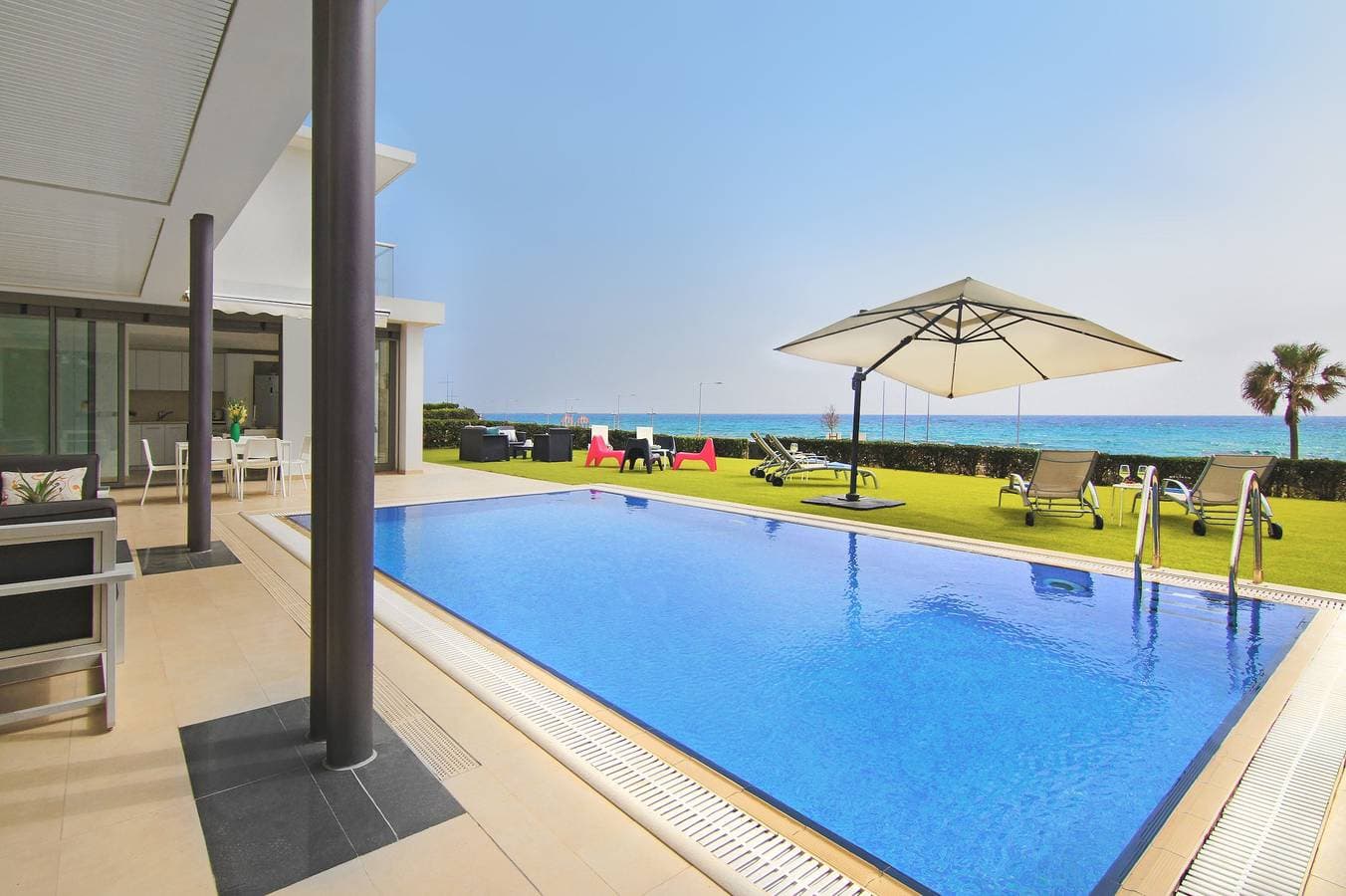 Foto 5 von 35: Villa für 8 Personen mit Pool
