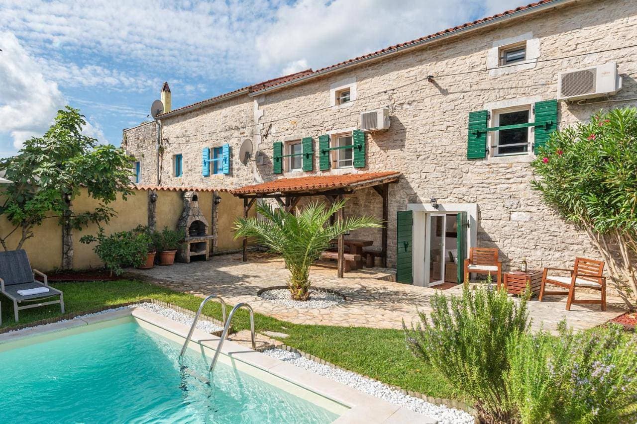 Casa Štifanići 1