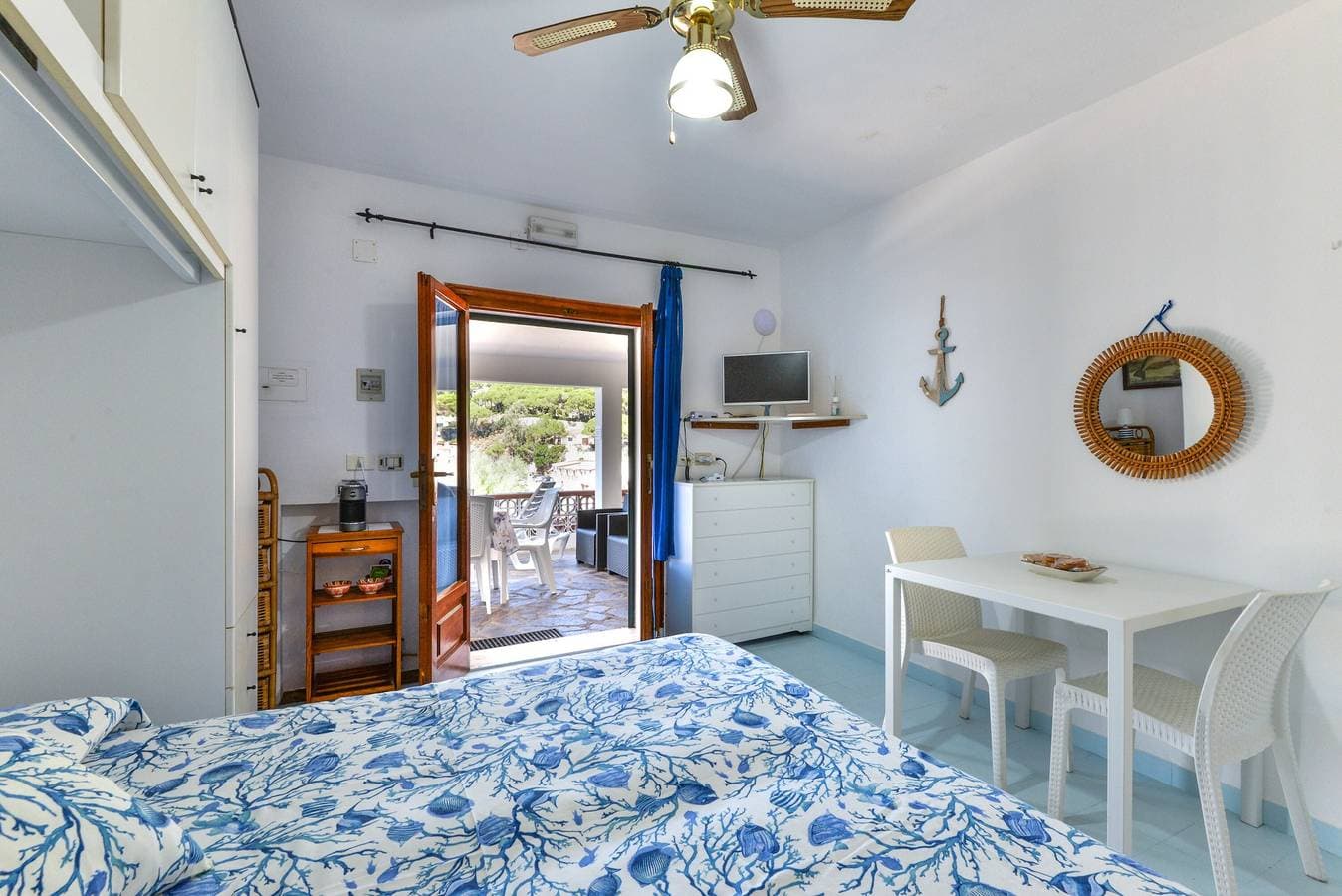 Foto 5 von 25: Ferienwohnung 'Villa Oda - Monolocale Sul Mare' mit Meerblick, WLAN und Klimaanlage