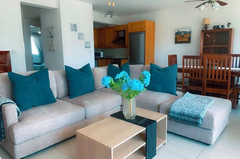 Foto 13 von 30: Erdgeschosswohnung mit Pool, A / C, TV, Dvd, WIFI, Patio und privatem Parkplatz
