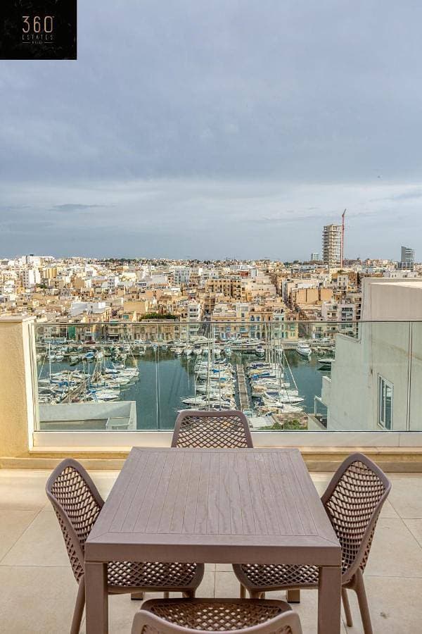 Stunning 2BR penthouse with beautiful harbour view BY 360 Estates 1