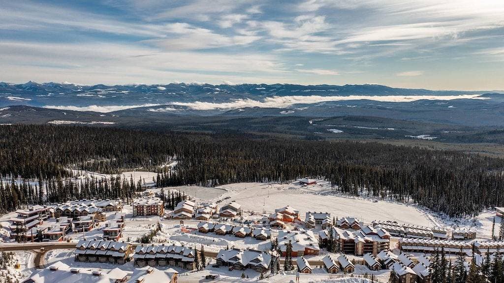Foto 2 von 40: Chalet Monashee-Brand New High End w/Amazing Views