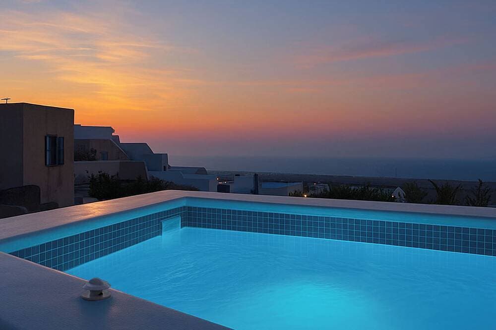 Cycladic House in Finikia Oia with jacuzzi 1