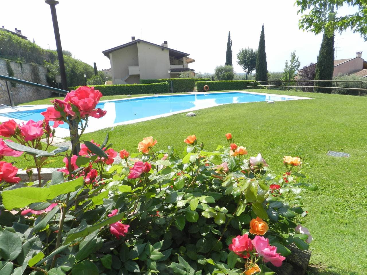 Foto 3 von 44: Regarda - "Perla Del Garda" Wohnung in Lazise mit Terrasse mit Seeblick und Pool