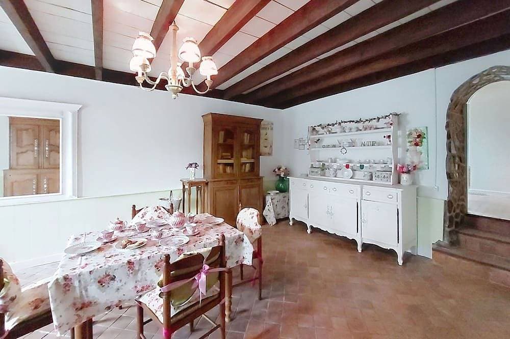 Schönes  Ferienhaus für 4 Leute mit  W-Lan, TV und Haustiere erlaubt 1