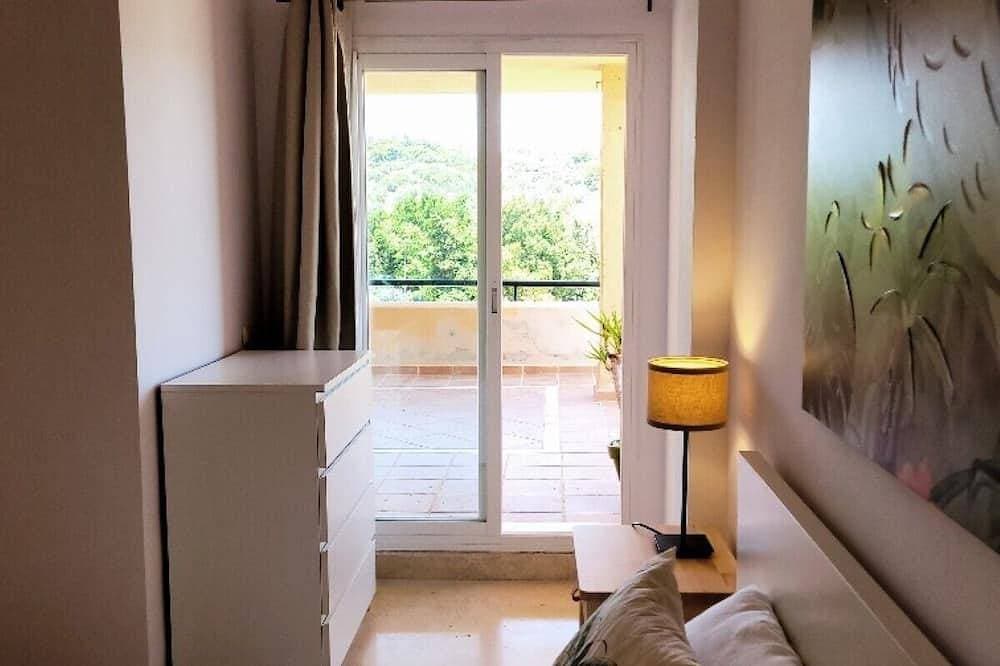 Foto 3 von 30: Attraktive 1-Zimmer-Wohnung, Los Patios de Santa Maria Golf, Elviria-Marbella