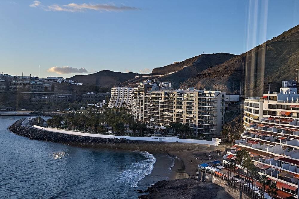 Foto 10 von 24: Seaside Bliss: Spectacular View, Beachfront Haven