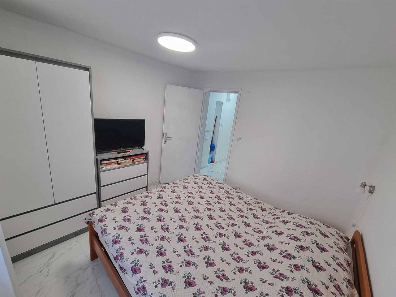Foto 9 von 20: Palaziol Ferienwohnung mit 1 Schlafzimmer mit Balkon 0