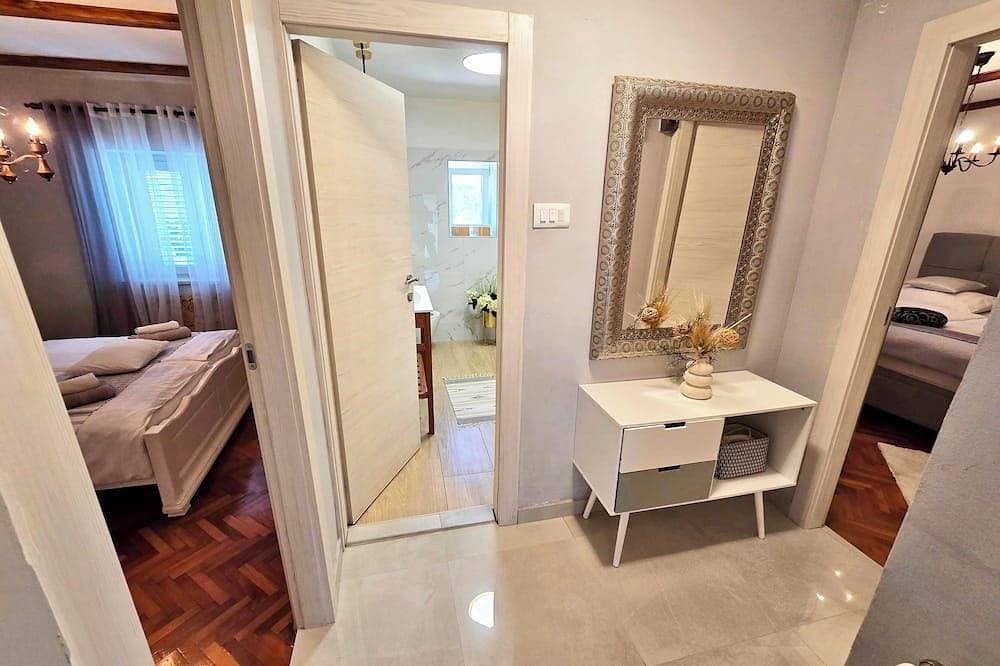 Foto 8 von 30: Villa Antoana mit Pool + Spa-Whirlpool + finnische Sauna + PlayStation 4 + WiFi