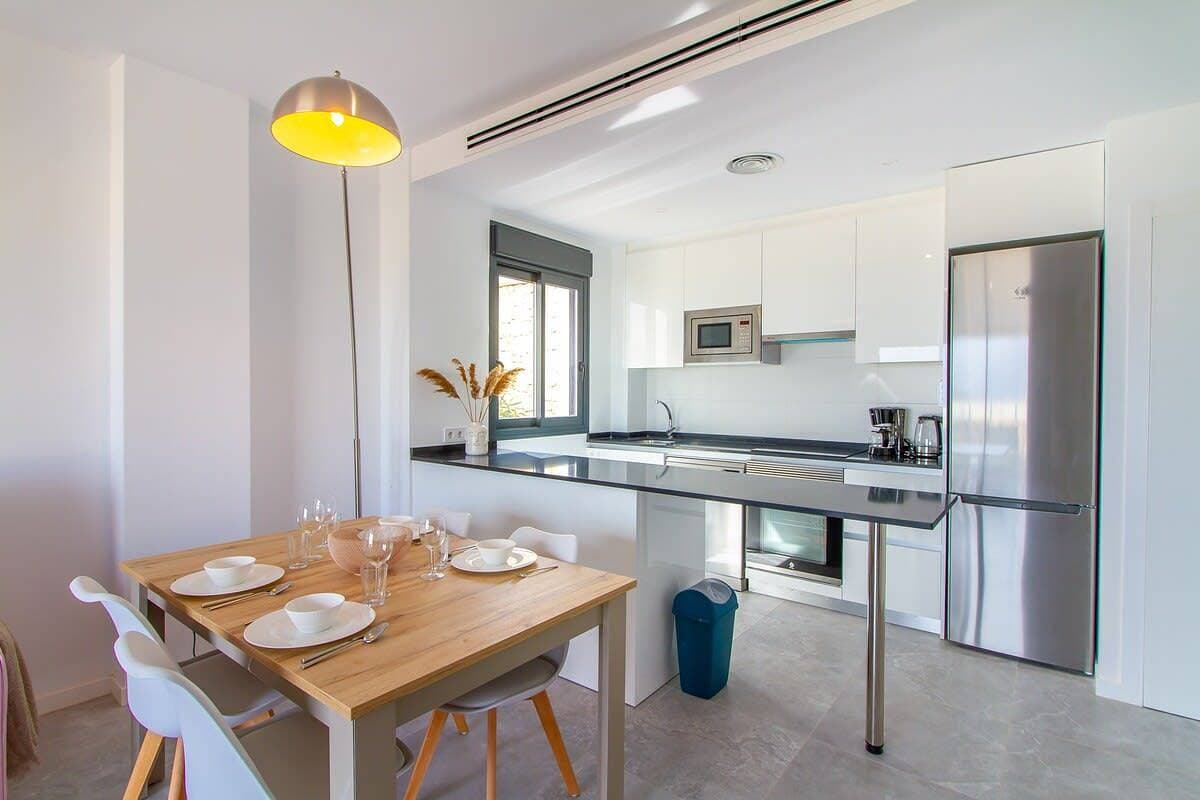 Foto 5 von 23: Pink Sea • 2 Bedroom • Pool • Camporrosso Village