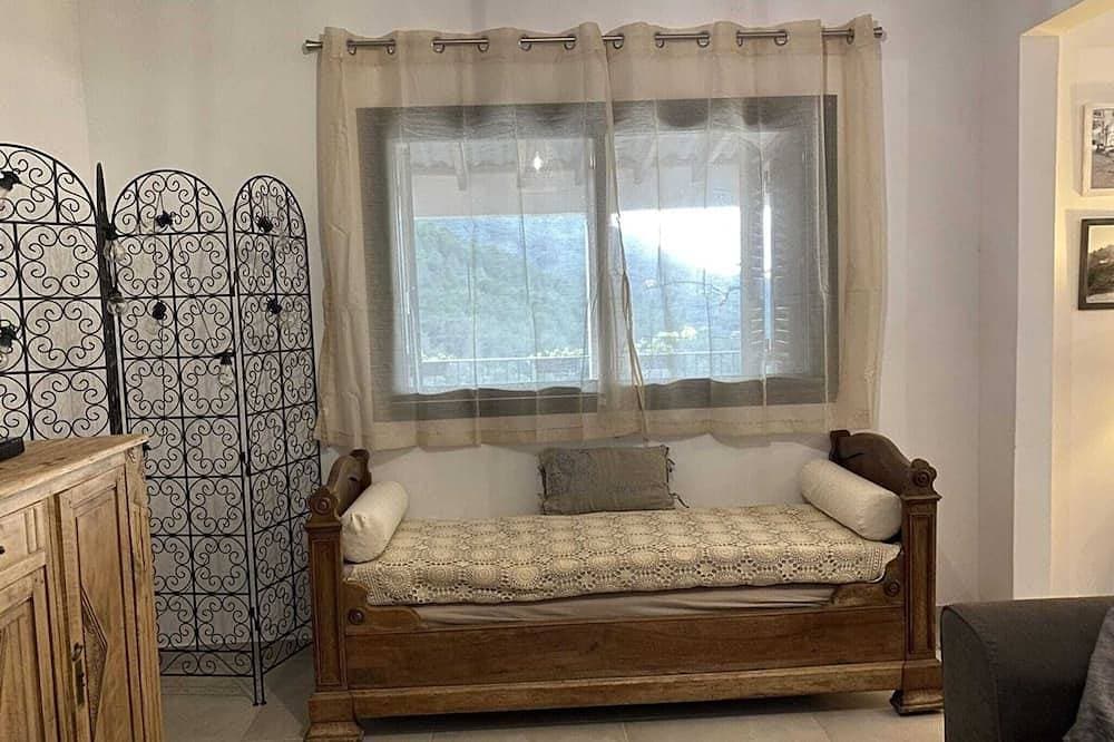 Foto 4 von 23: Magnifique Appart. 6 Pers + 150 m² Terrasse vue Imprenable, Piscine/jaccuzzi