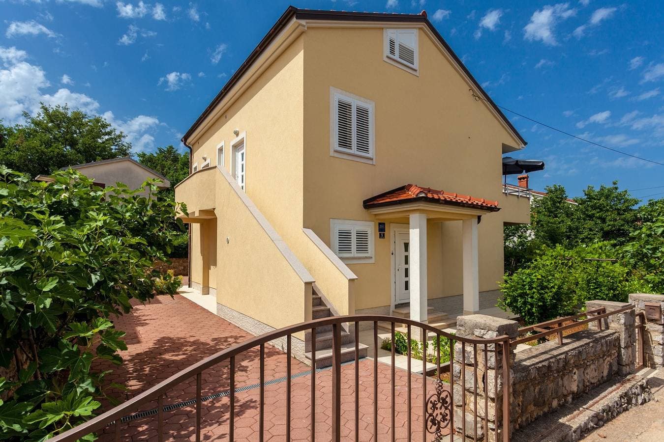 Foto 3 von 26: Extra geräumiges Vier-Sterne-Apartment für 4-6 Personen in Malinska