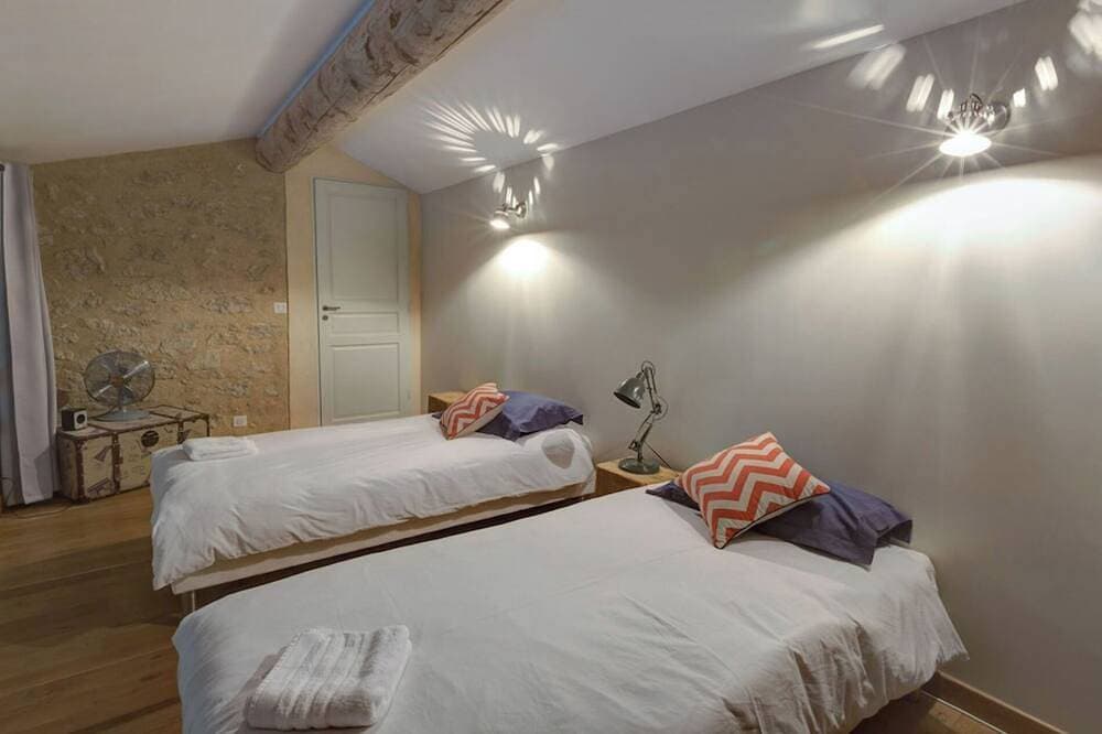 Foto 4 von 30: Luxurious 5* stone farmhouse
