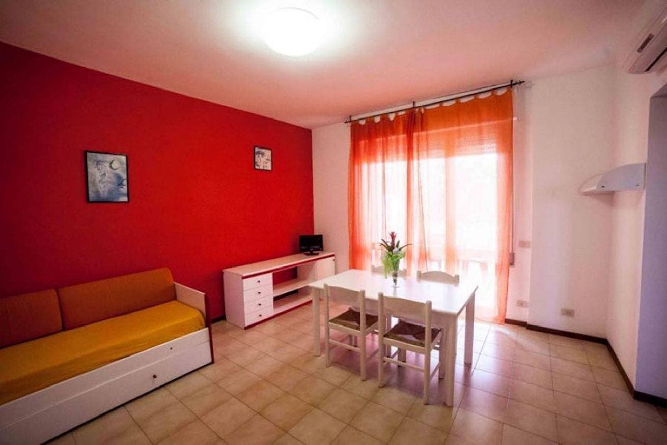 Foto 4 von 21: Italia Two-room apartment 2
