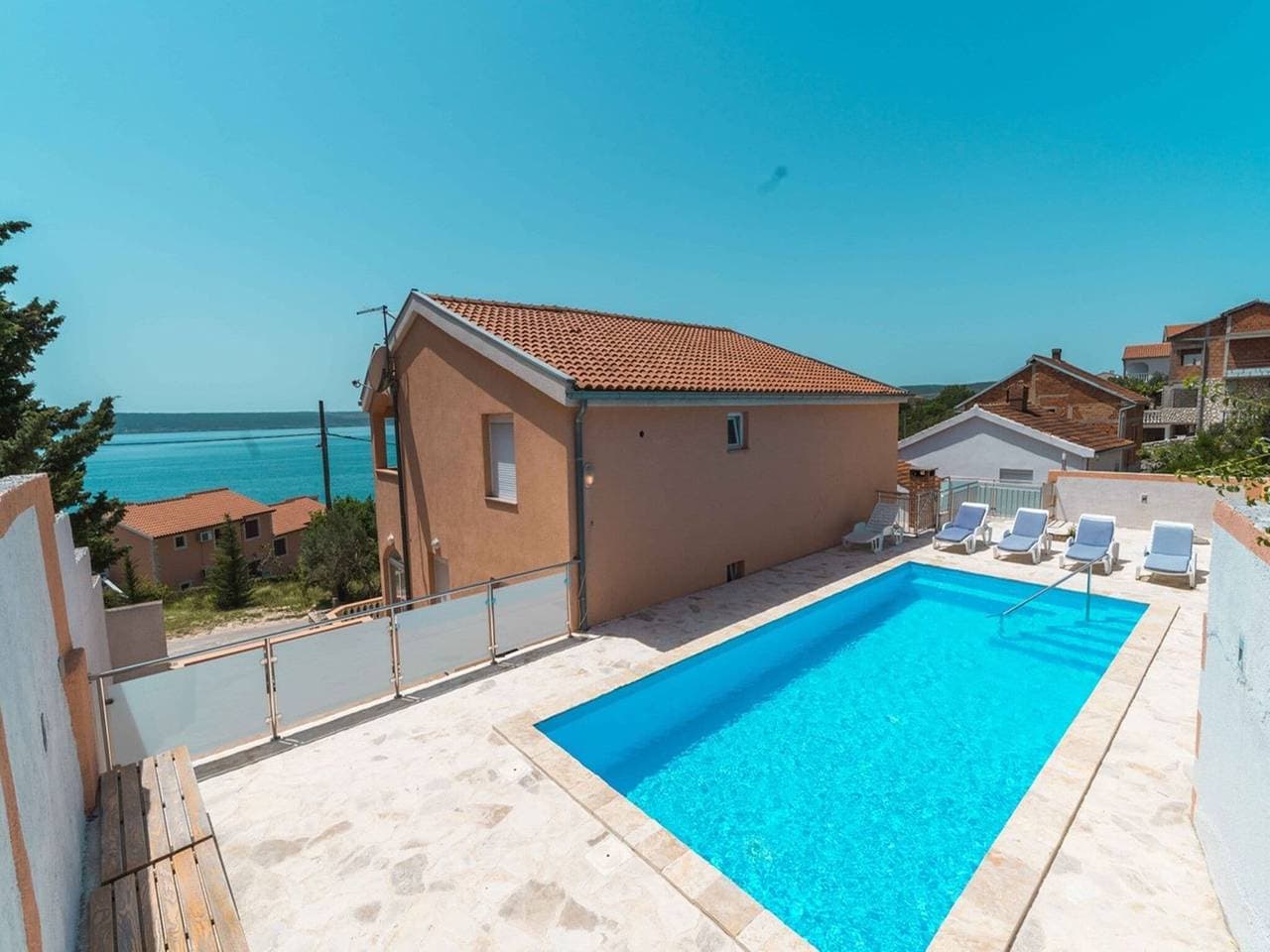 Geräumiges Ferienhaus in Maslenica 1