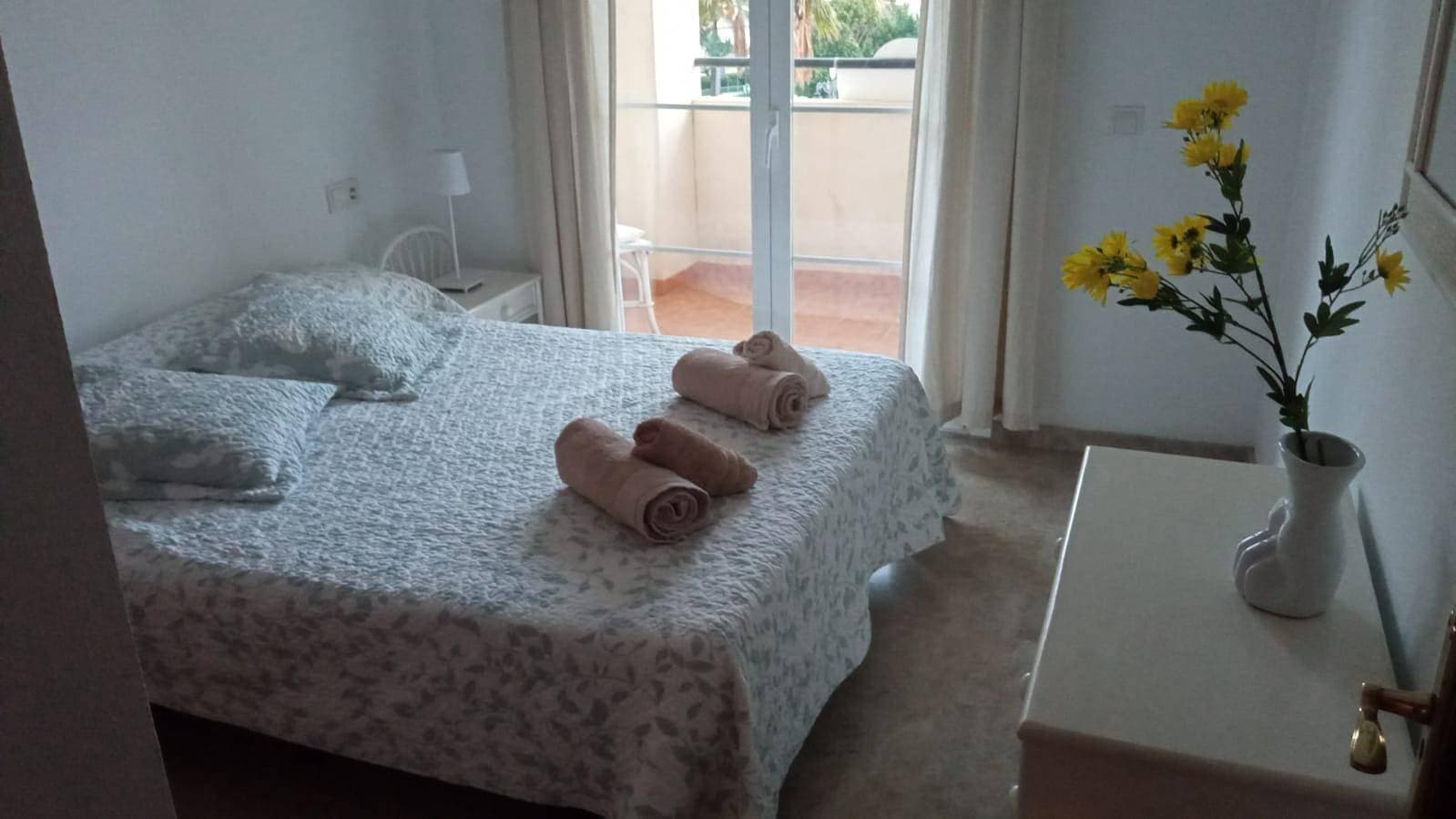 Foto 2 von 11: Ferienwohnung für 4 Personen mit Meerblick