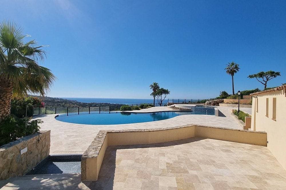 Haus mit Meerblick, Pool, Garten und Tennis - für 4 Personen 1