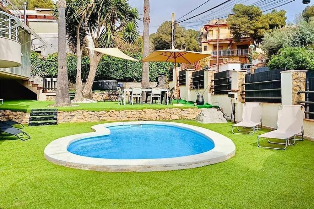 Villa La Mora Pool Oasis near wild beaches 1