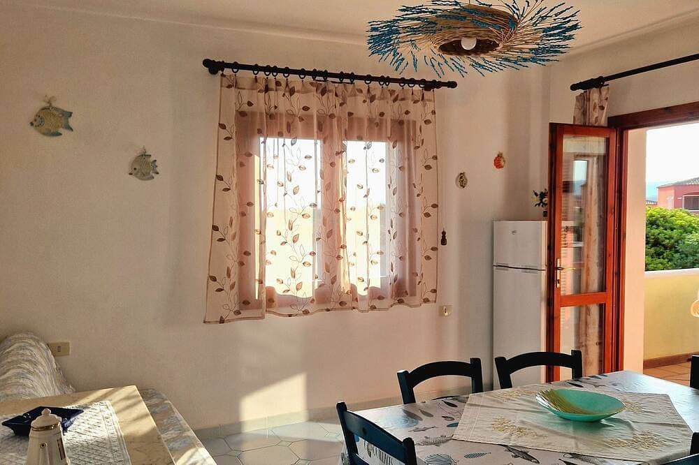 Foto 10 von 11: Within walking distance of the beautiful Vignola beach, with panoramic terrace.