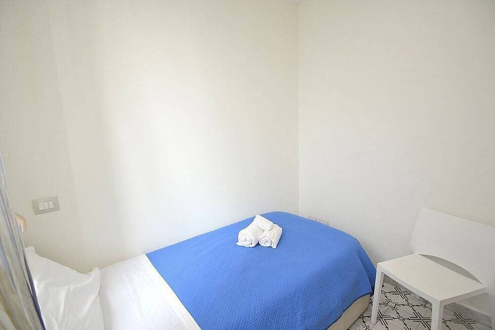 Foto 7 von 24: Villa Elicona C: A welcoming apartment situated in a central location, at a short distance from the Cathedral of Ravello, with Free Wi-Fi.