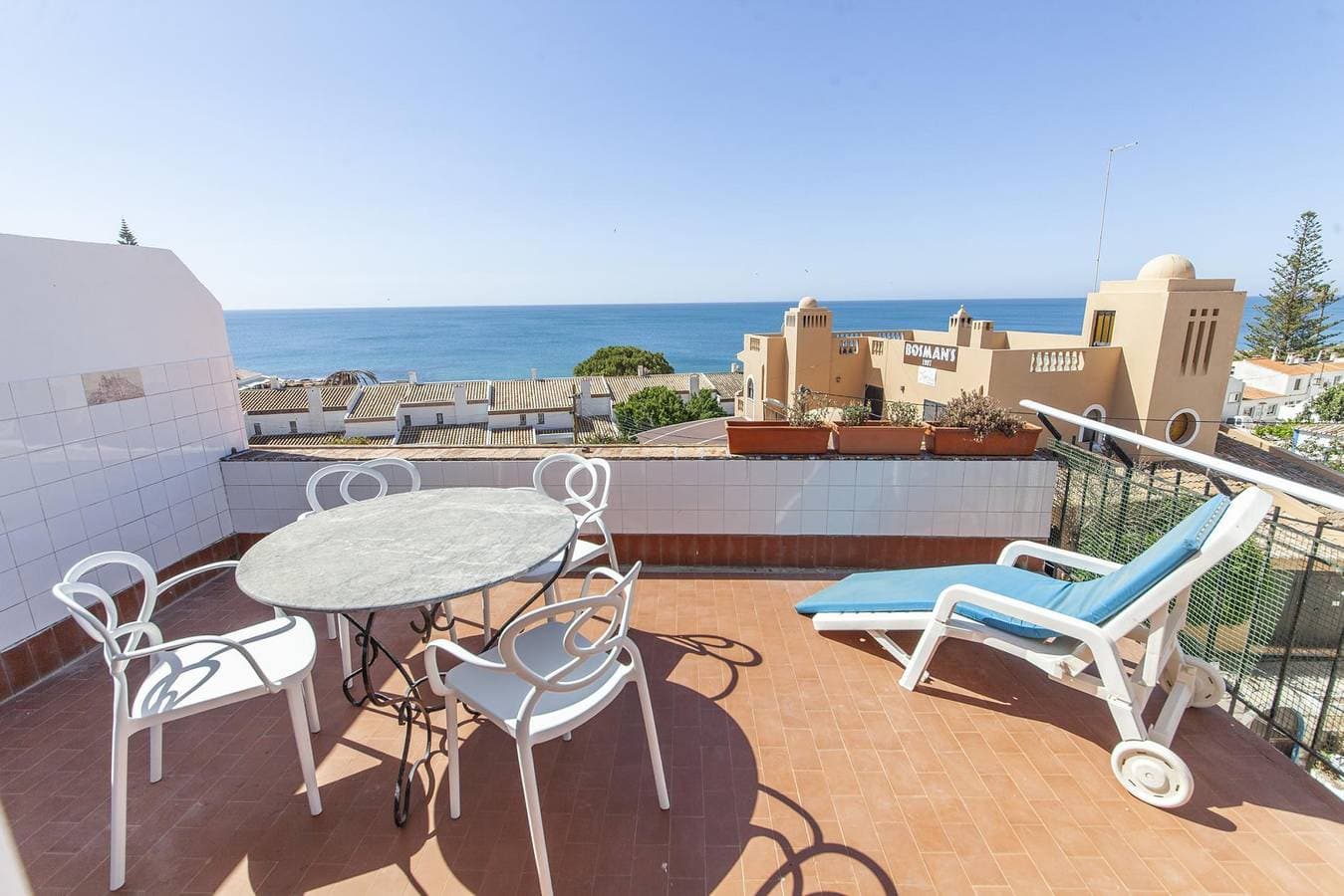Foto 3 von 34: Ferienwohnung für 4 Personen mit Meerblick