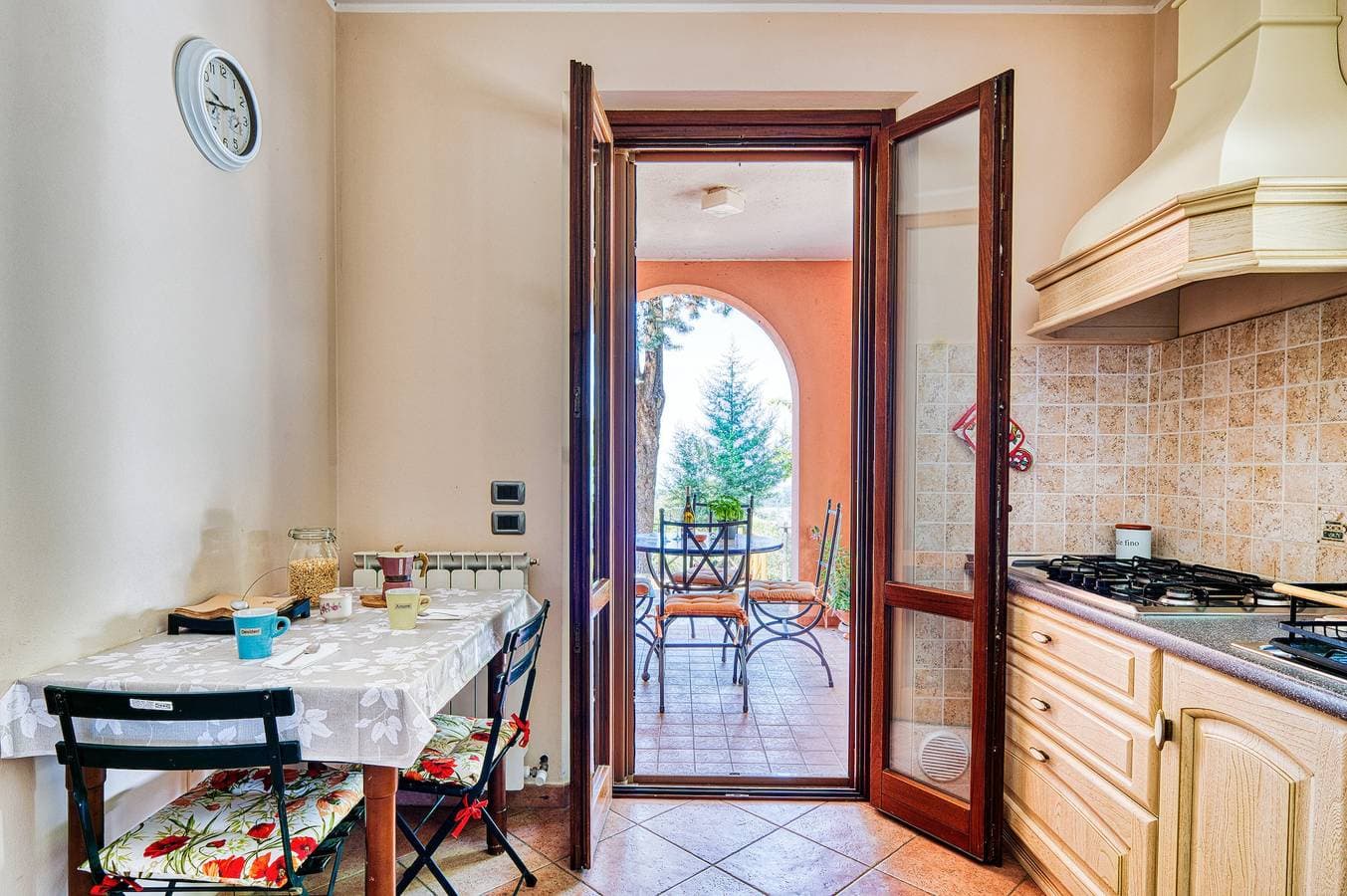 Foto 8 von 39: Ferienhaus 'Del Riccio' mit Seeblick, WLAN und Klimaanlage