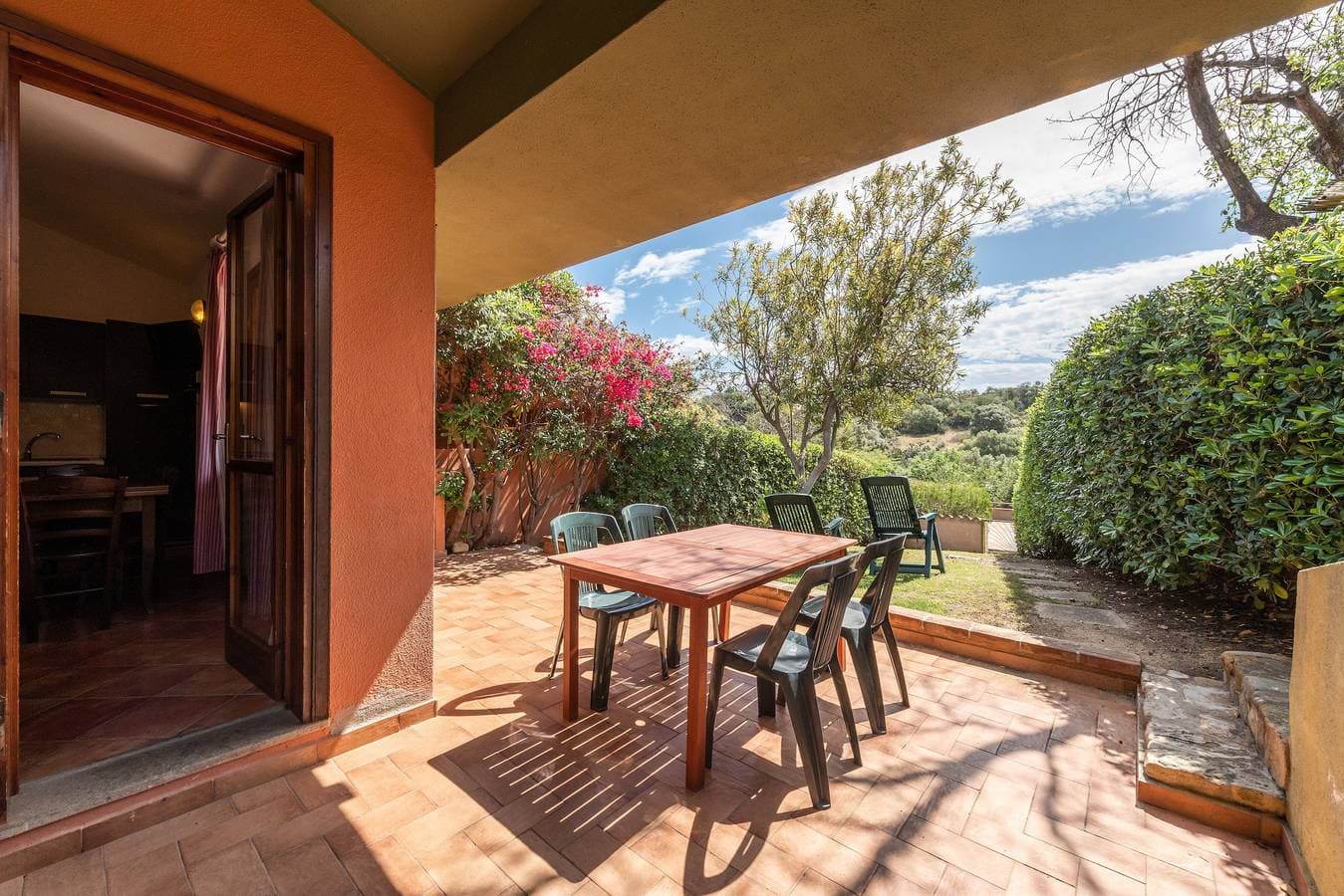 Foto 2 von 28: Ferienhaus im Grünen und direkt am Meer – Accu is Prezzus E special