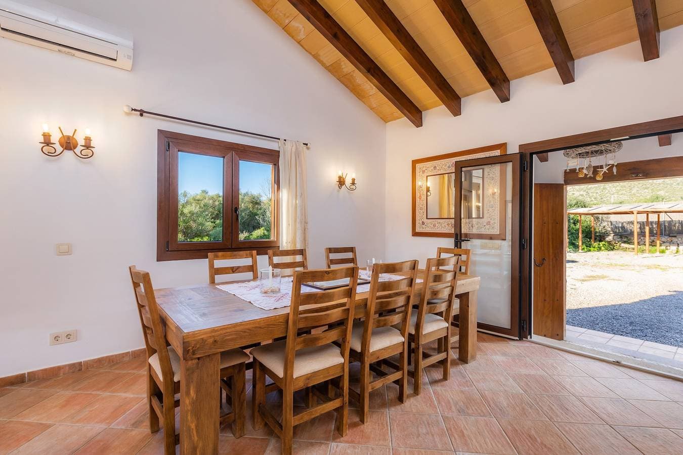 Foto 12 von 27: Ferienhaus 'Villa Toni i María' mit Bergblick, WLAN und Klimaanlage