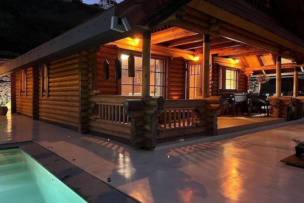 Foto 10 von 30: Cabin Tranquil Organic Heated Pool