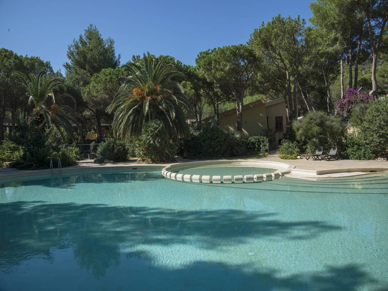 Residenz mit Pool in der Nähe des Meeres 1