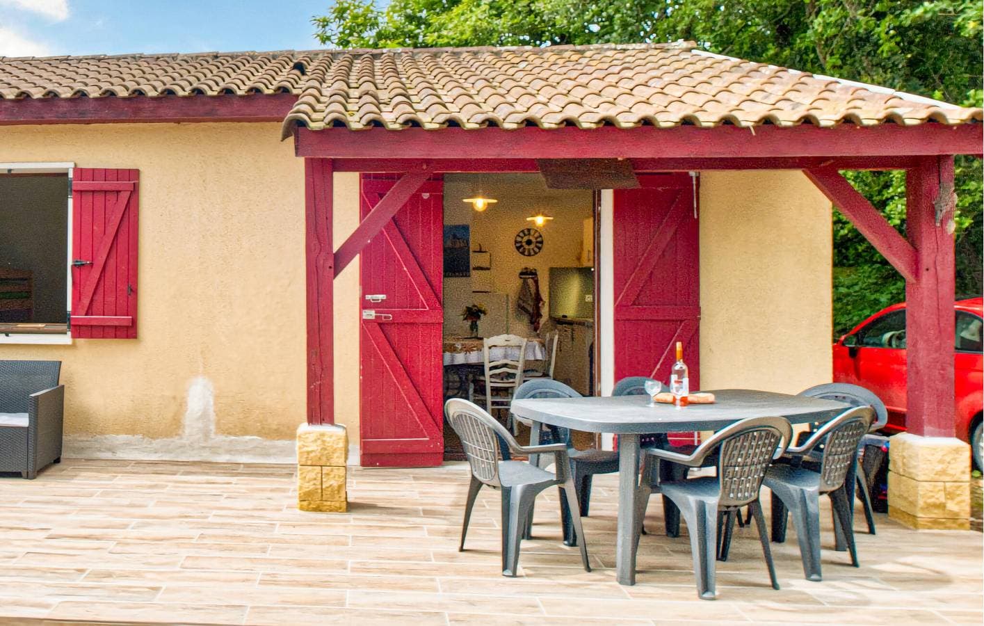 Foto 3 von 27: Gemütliche Wohnung mit Pool und Garten, 1,5 km von Saint-Crépin-et-Carlucet entfernt
