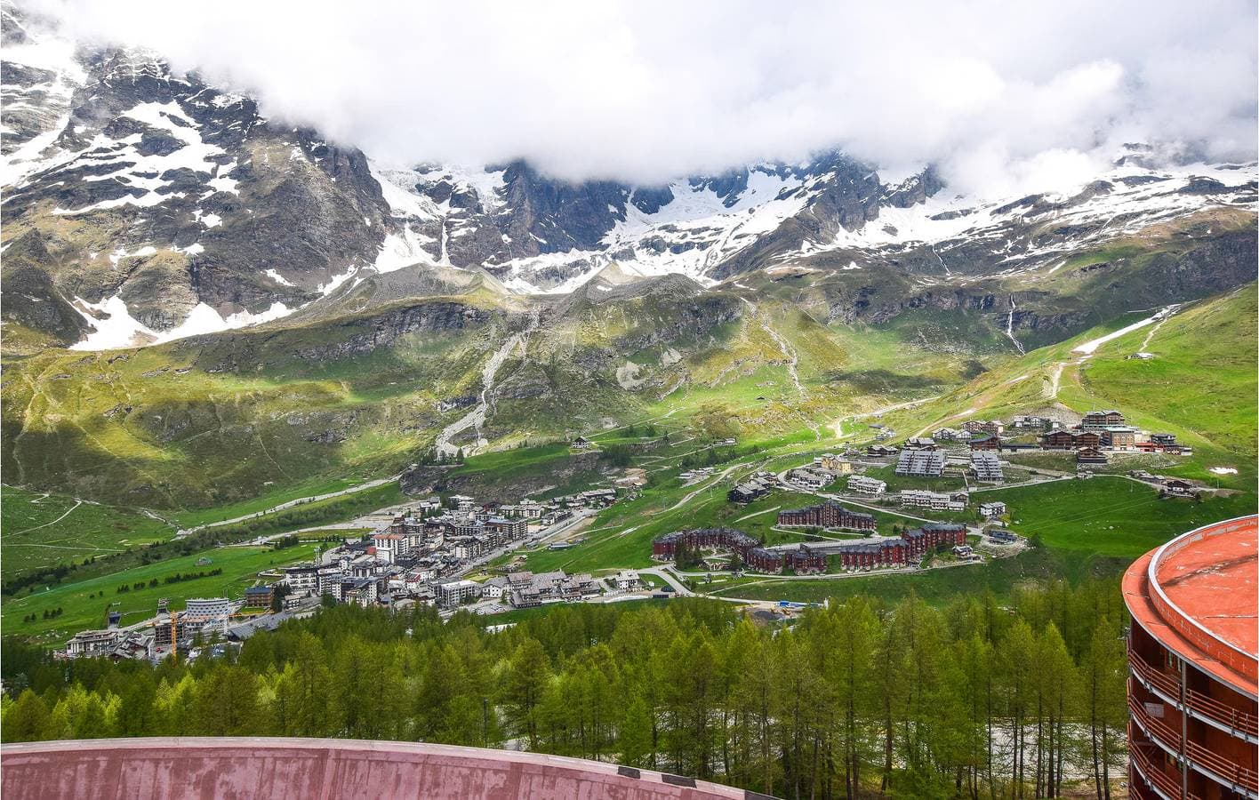 Foto 10 von 24: Wohnung mit Bergblick, Terrasse und Küche in Breuil-Cervinia