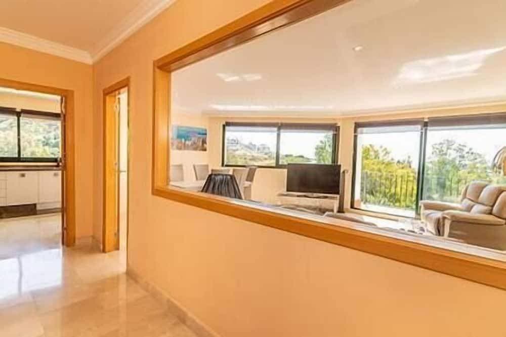 Foto 11 von 30: Tranquil 3 bed villa with private pool + sea view!