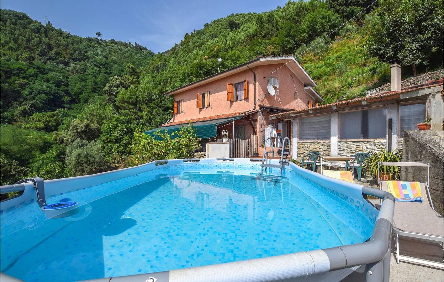 Apartment mit Meerblick, Pool und Garten 1