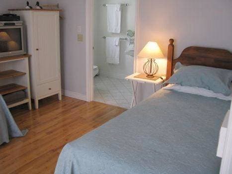 Foto 7 von 9: Twin Room - Disability Access
