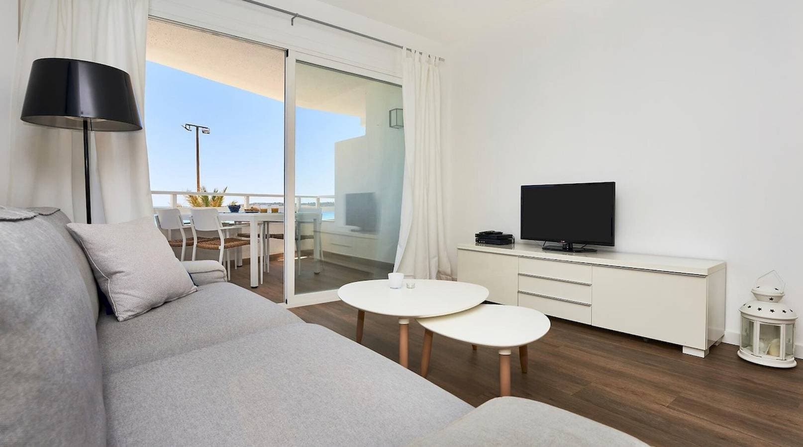 Foto 7 von 18: Ferienwohnung 'Es Sabina' mit Meerblick, privater Terrasse und WLAN