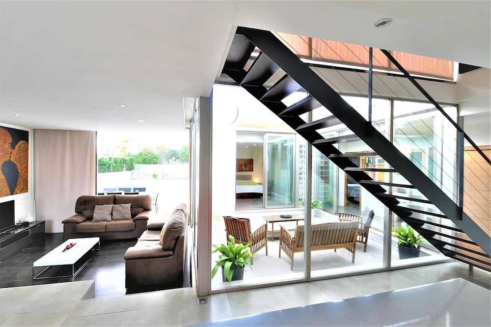 Foto 11 von 30: Moderne Villa in der Nähe von Golf und mit privatem Pool - Last minute offer Juni und Juli - Kostenloses WLAN